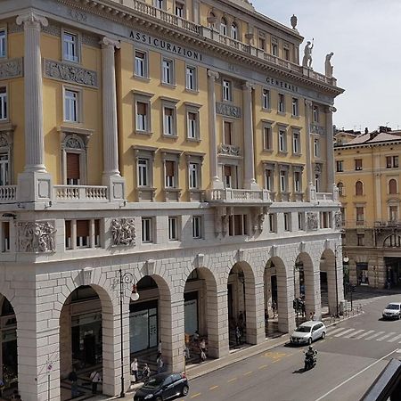 Trieste Center Rooms & Apartments - Fiori Di ترييستي المظهر الخارجي الصورة