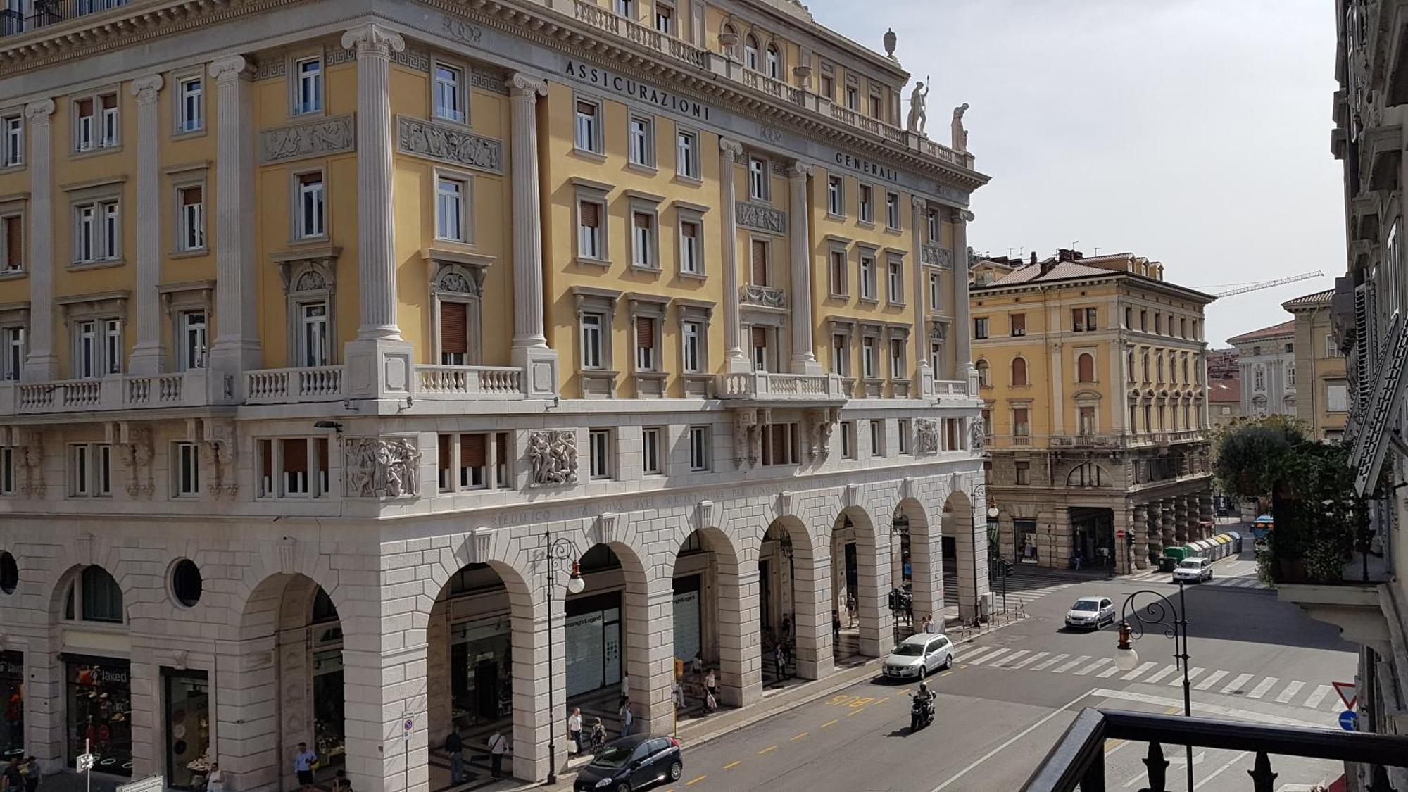 Trieste Center Rooms & Apartments - Fiori Di ترييستي المظهر الخارجي الصورة